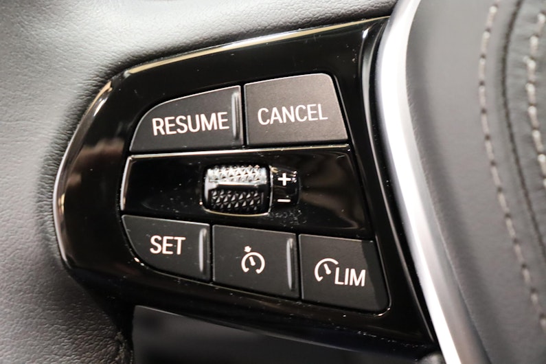 Vehicle image BMW 5 SERIES