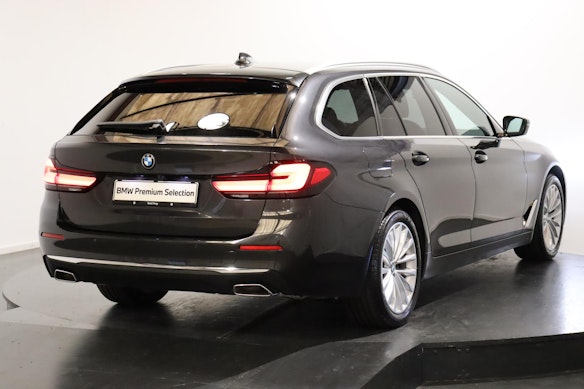 BMW 520i Touring 2