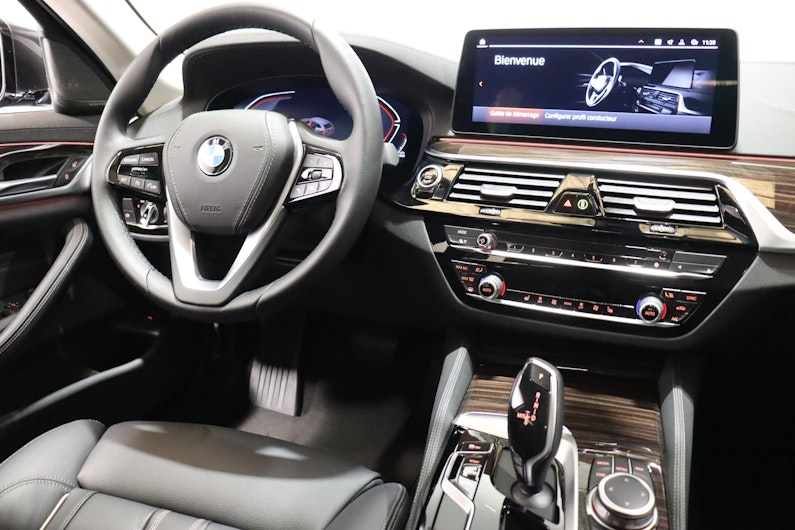 Vehicle image BMW 5 SERIES