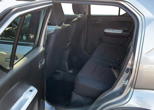 Vehicle image 18 Vehicle image 18