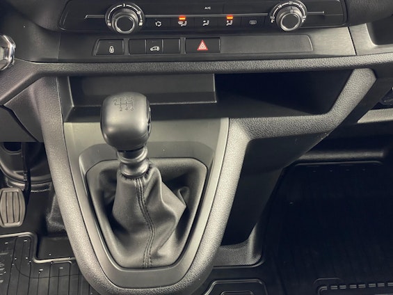 Vehicle image 10 Vehicle image 10