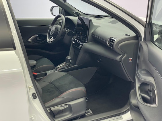 Vehicle image 7
