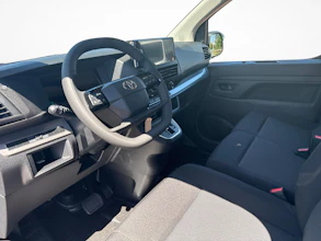 https://vehicle.imgix.net/3854485/bba7550b-eb10-4e18-a7ea-fcd8590acc1c.jpg