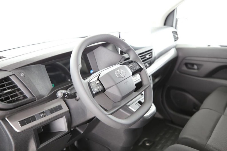 Vehicle image TOYOTA PROACE