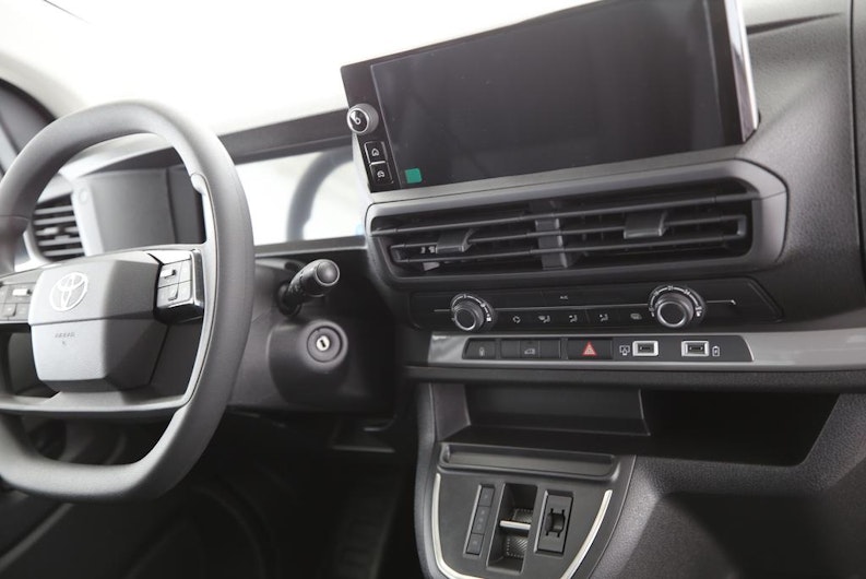 Vehicle image TOYOTA PROACE