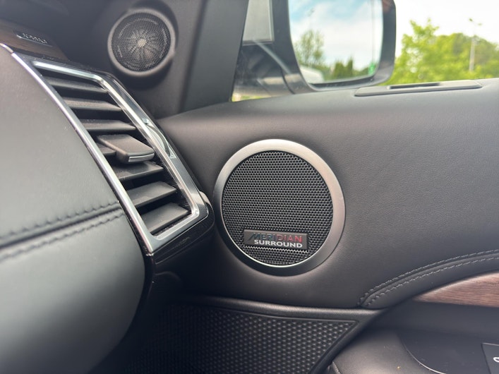 Vehicle image LAND ROVER DISCOVERY