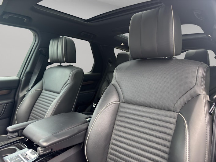 Vehicle image LAND ROVER DISCOVERY