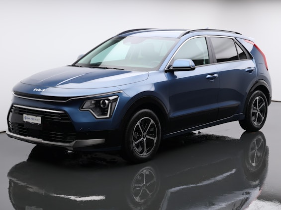 First vehicle image