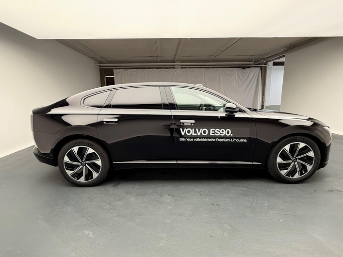 Vehicle image VOLVO ES90