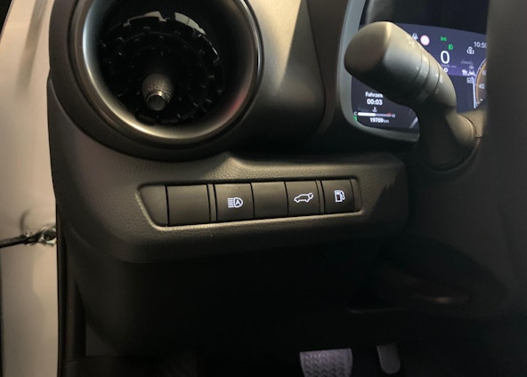 Vehicle image 6 Vehicle image 6