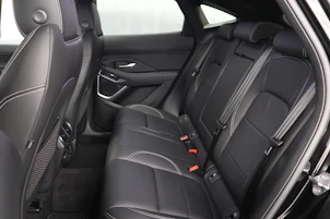 image du véhicule JAGUAR E-Pace 1.5 T 270e R-Dynamic SE AWD