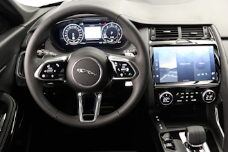https://vehicle.imgix.net/3854658/beaa682c-cf3d-4c6c-9b2c-5d10e2537686.JPG