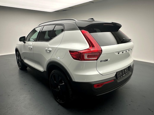 VOLVO EX40 Twin Black Edition AWD 3