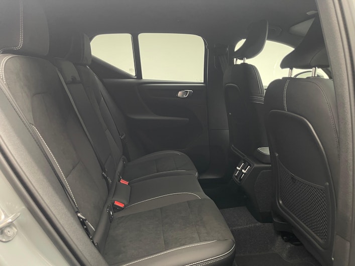 Vehicle image VOLVO XC40