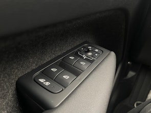 Vehicle image VOLVO XC40 2.0 B4 MH Plus Dark