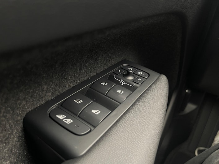 Vehicle image VOLVO XC40