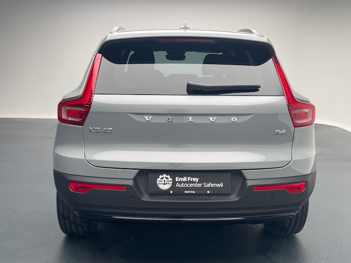 Vehicle image VOLVO XC40