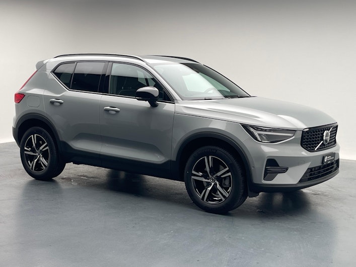 Vehicle image VOLVO XC40