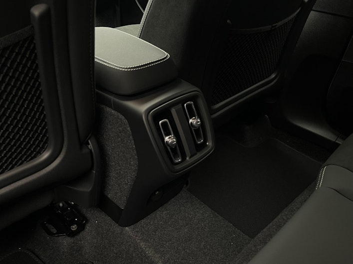 Vehicle image VOLVO XC40