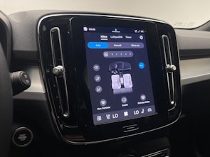 Vehicle image VOLVO XC40 2.0 B4 MH Plus Dark