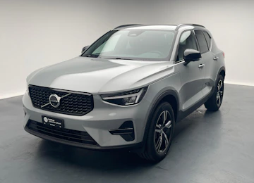 Fahrzeugbild VOLVO XC40 2.0 B4 MH Plus Dark Fahrzeugbild VOLVO XC40 2.0 B4 MH Plus Dark