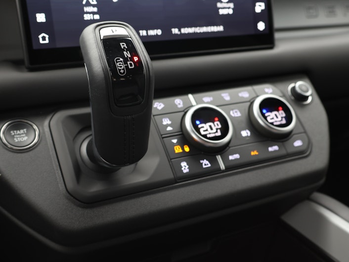 Vehicle image LAND ROVER DEFENDER