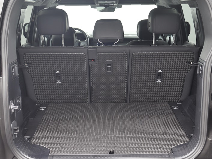 Vehicle image LAND ROVER DEFENDER