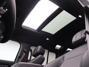 Vehicle image LAND ROVER Defender 110 3.0 D I6 300 X-Dynamic HSE