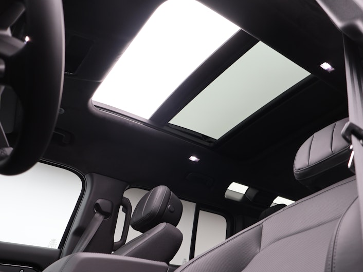 Vehicle image LAND ROVER DEFENDER