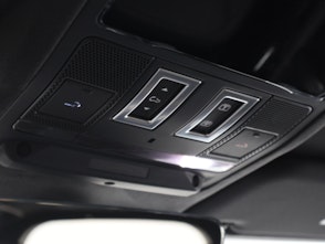 Vehicle image LAND ROVER Defender 110 3.0 D I6 300 X-Dynamic HSE