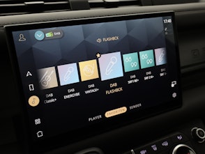 Vehicle image LAND ROVER Defender 110 3.0 D I6 300 X-Dynamic HSE