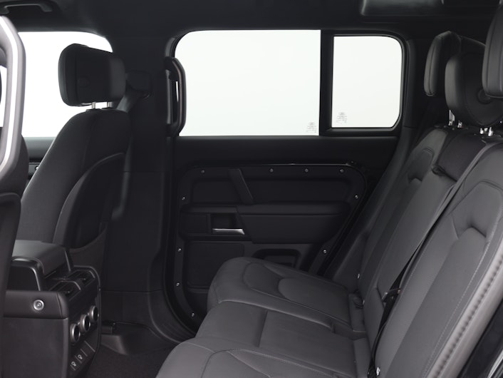 Vehicle image LAND ROVER DEFENDER