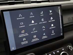 Vehicle image LAND ROVER Defender 110 3.0 D I6 300 X-Dynamic HSE