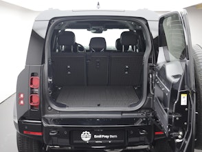 Vehicle image LAND ROVER Defender 110 3.0 D I6 300 X-Dynamic HSE