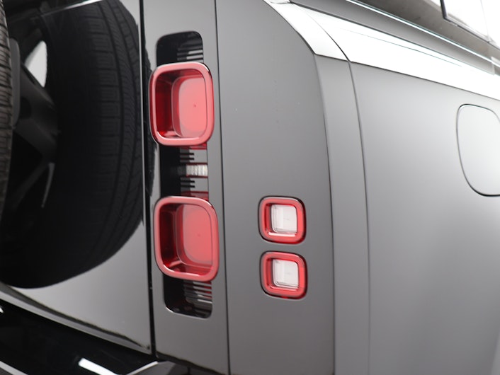 Vehicle image LAND ROVER DEFENDER