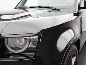 Vehicle image LAND ROVER Defender 110 3.0 D I6 300 X-Dynamic HSE