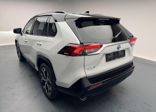 Vehicle image 3 Vehicle image 3