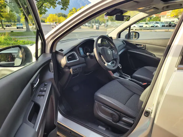 Suzuki S-Cross 1.5 Compact Top Hybrid 4x4