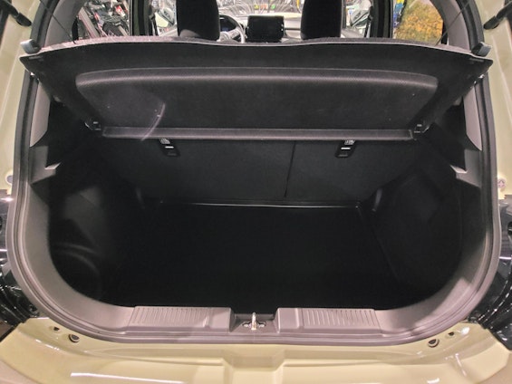 Vehicle image 7 Vehicle image 7