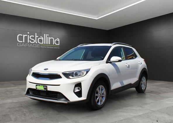 First vehicle image First vehicle image