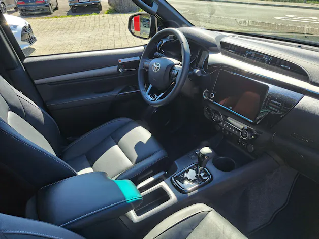 Toyota Hilux Double Cab.-Pick-up 2.8 D-4D 204 Invincible MHEV