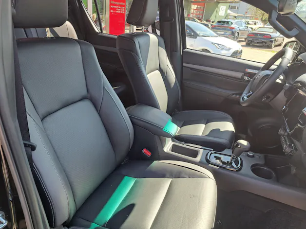 Toyota Hilux Double Cab.-Pick-up 2.8 D-4D 204 Invincible MHEV