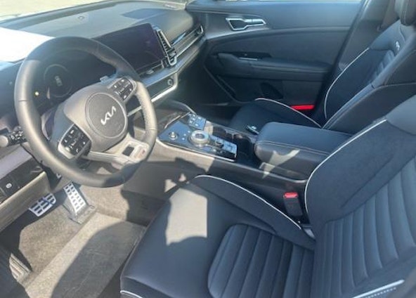 Vehicle image 4 Vehicle image 4