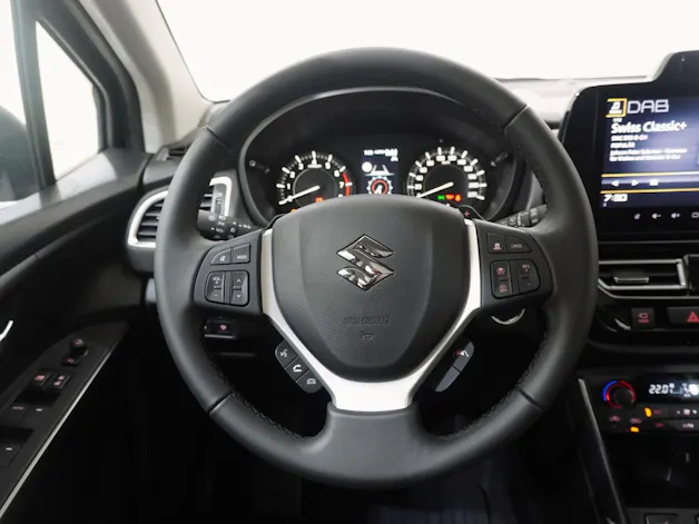 Suzuki S-Cross 1.5 Compact Top Hybrid 4x4