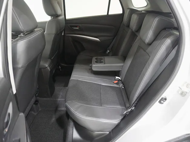 Suzuki S-Cross 1.5 Compact Top Hybrid 4x4