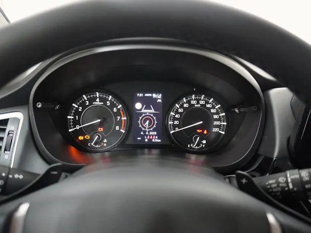 Suzuki S-Cross 1.5 Compact Top Hybrid 4x4