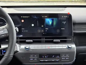 Hyundai Kona 1.6 HEV Amplia