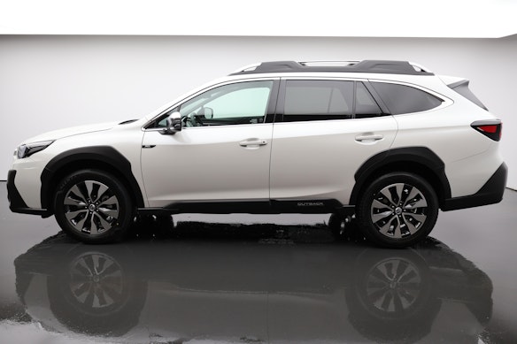 SUBARU Outback 2.5i 30th Anniversary Edition 1