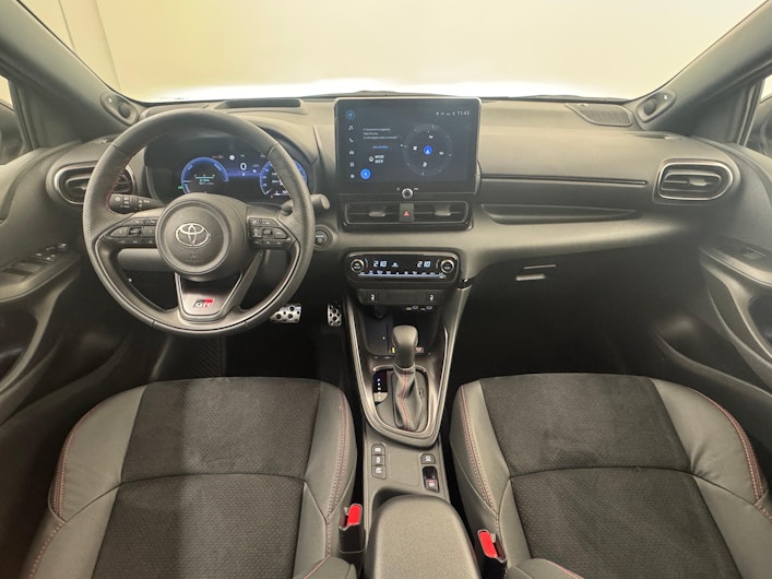 Vehicle image TOYOTA YARIS