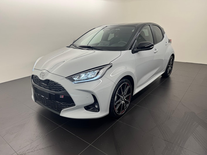 Vehicle image TOYOTA YARIS